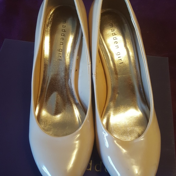 High heels - Picture 3 of 3